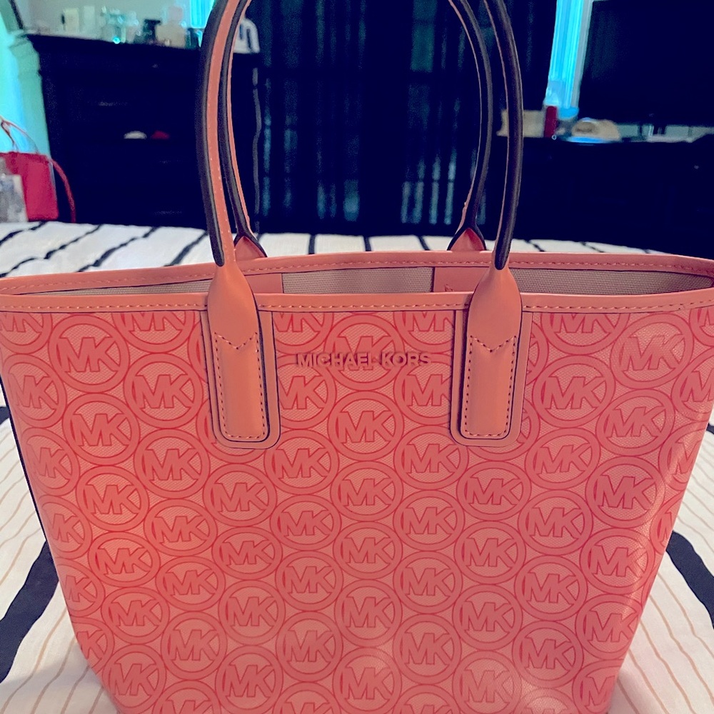 Hand bag